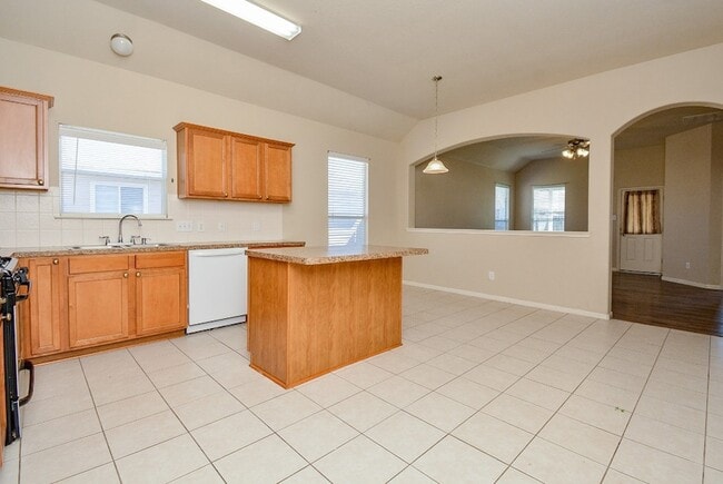 Building Photo - 4310 S Vineyard Mdw Ln