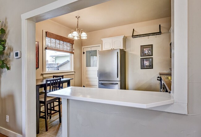 Building Photo - 216 N 19th St