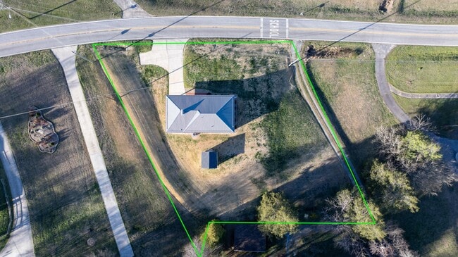 Building Photo - 313 Arrowood St SE