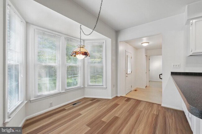 Building Photo - 12451 Plowman Ct