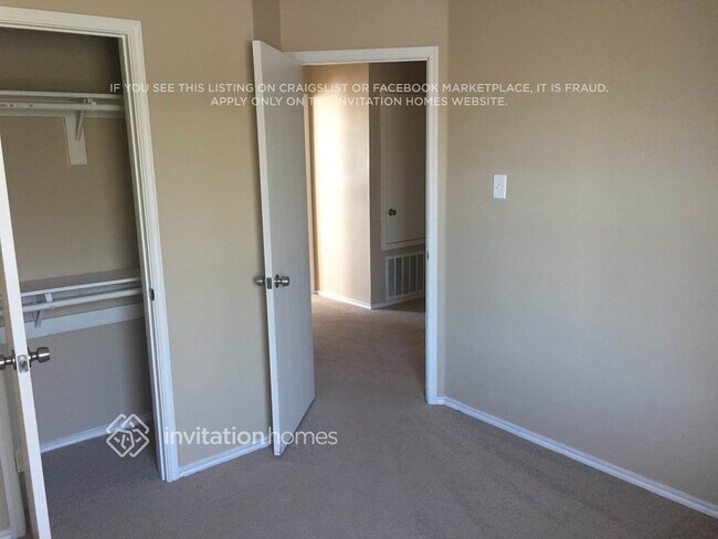Building Photo - 646 Via Estrella