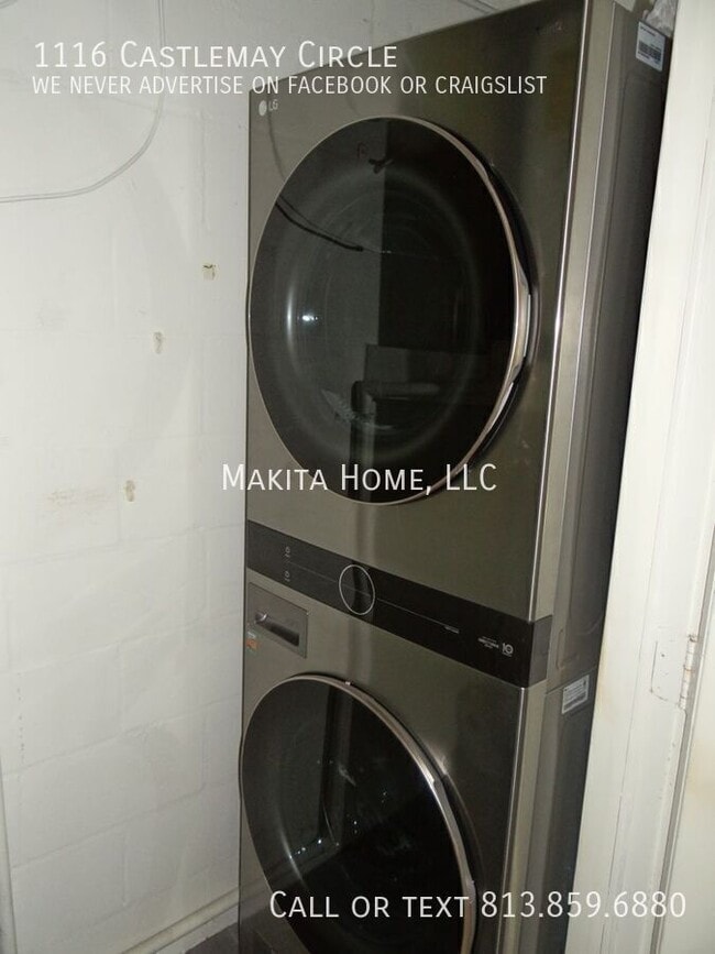 Building Photo - 1116 Castlemay Cir