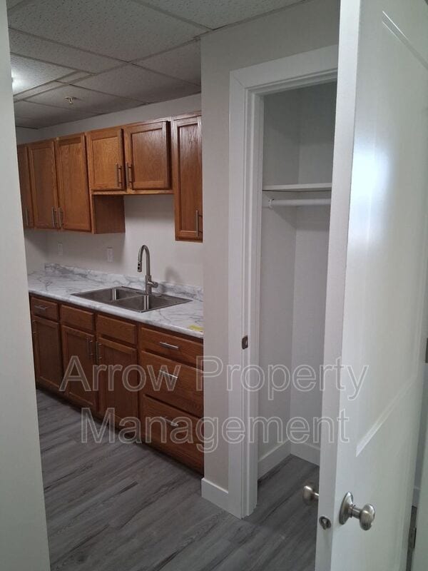 Building Photo - 731 E Crawford St