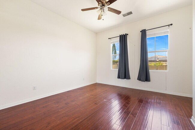 Building Photo - 145 Bellini Way