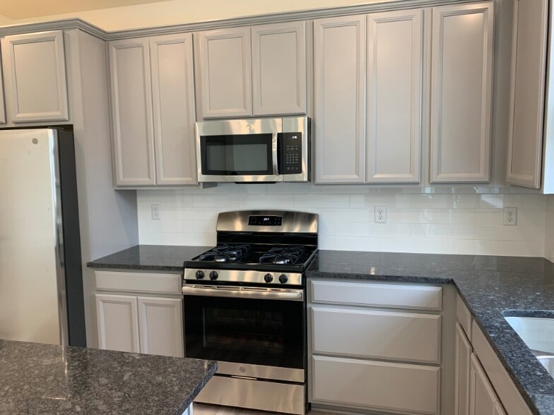 Building Photo - 2920 Crusader St