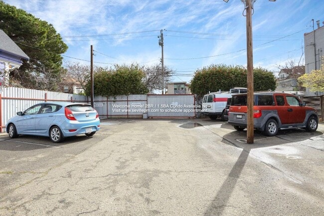 Building Photo - CHIC INDUSTRIAL 2BR/2BA CONDO Available Now!