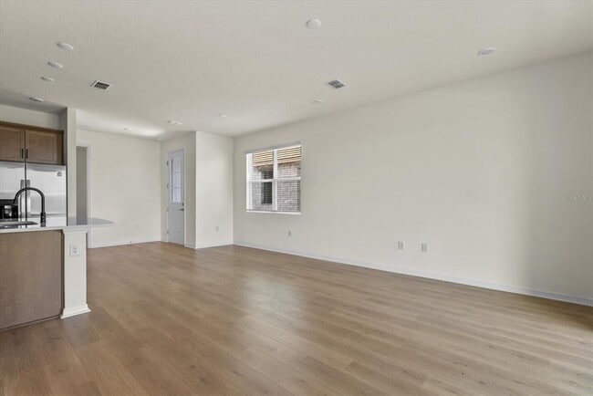 Building Photo - 7562 Sea Oak Ct