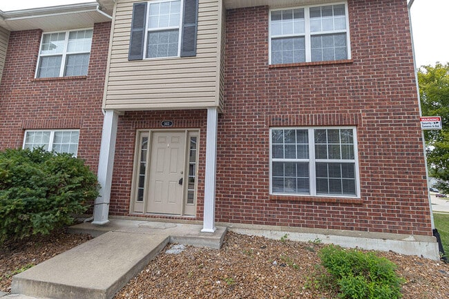 Building Photo - 1613 Citadel Dr