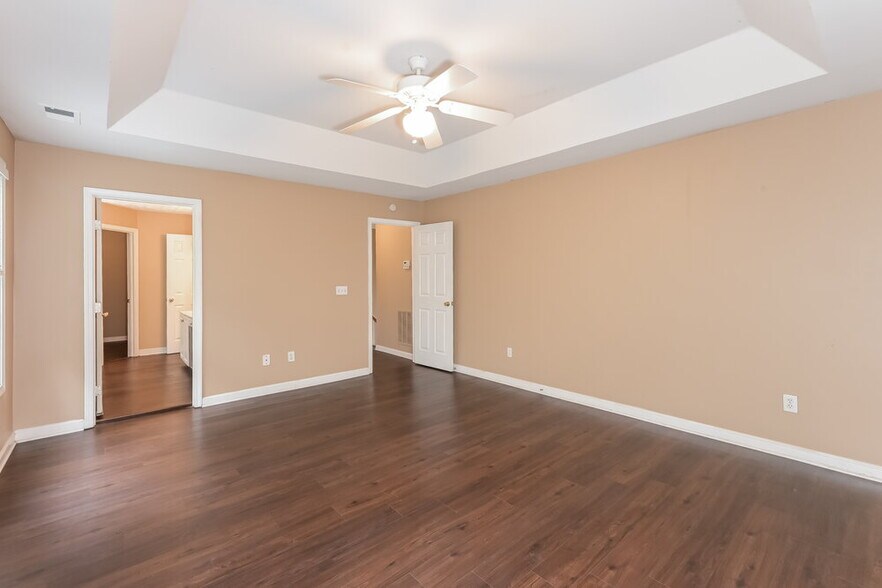 Building Photo - 2835 Evergreen Eve Crossing