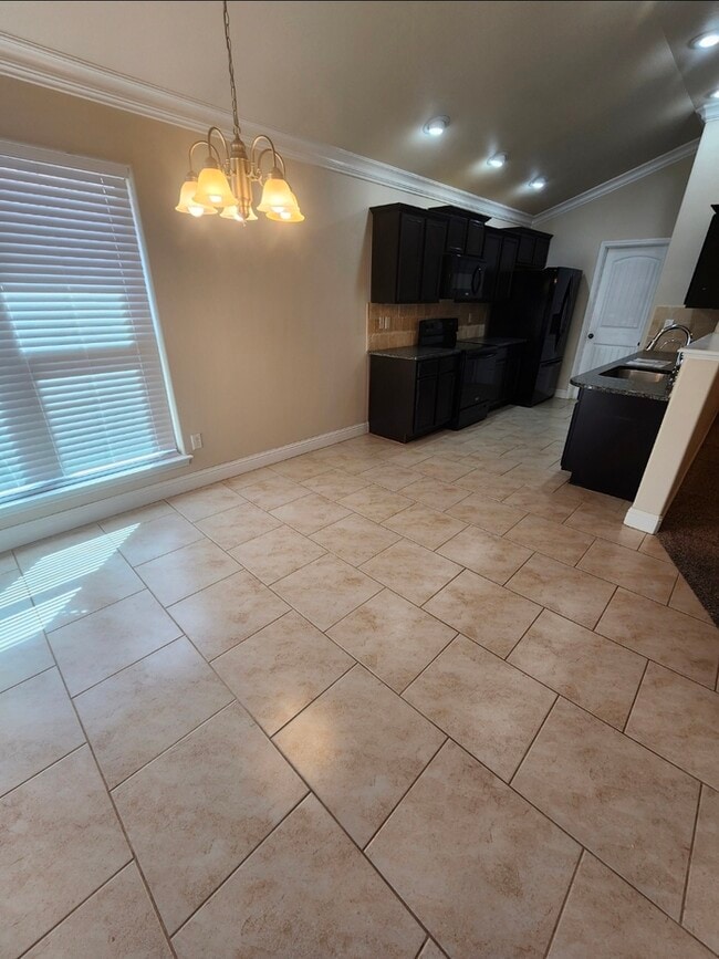 Building Photo - 3 bed 2 bath 2 car garage in Lone Star Trails!