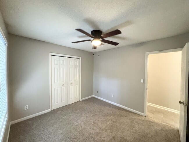 Building Photo - [NEW PRICE] Spacious 4 Bed / 2.5 Bath home...