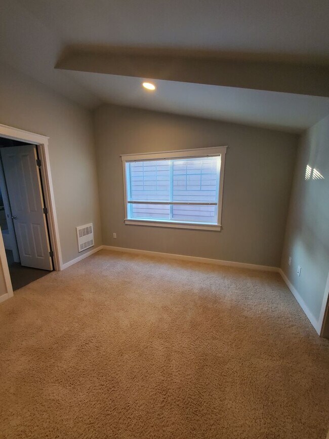 Building Photo - Modern Craftsman Living Between Ballard & ...