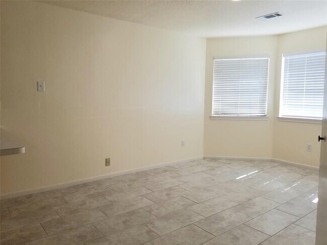 Building Photo - 19330 Larissa Dr