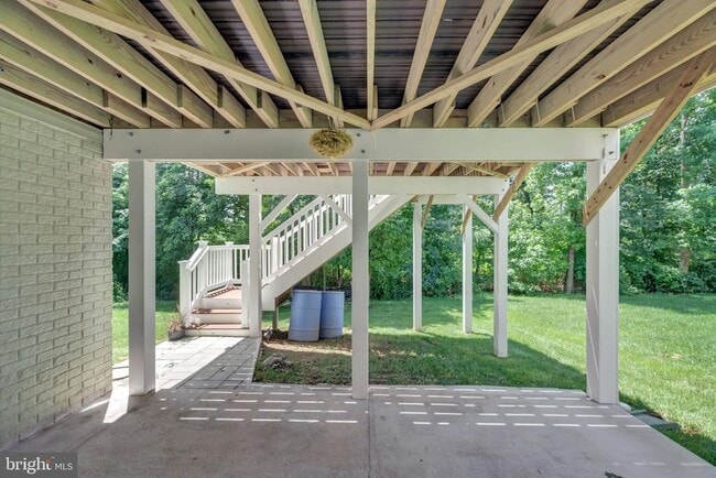 Building Photo - 8008 Hubble Dr