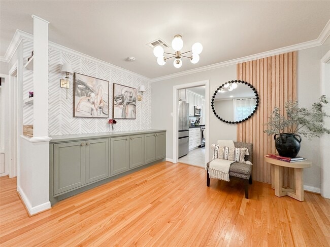 Building Photo - 3107 Broadmead Dr
