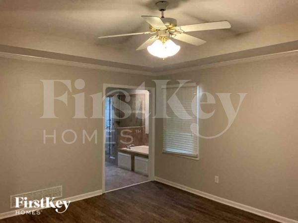 Building Photo - 7708 NE 74th Terrace