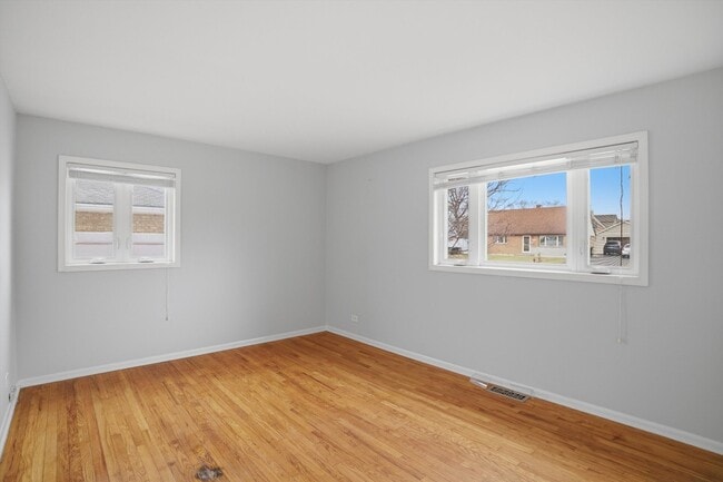 Building Photo - 8912 Windsor Ln