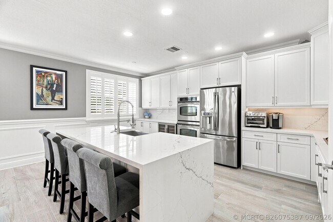 Building Photo - 5550 NE Trieste Terrace