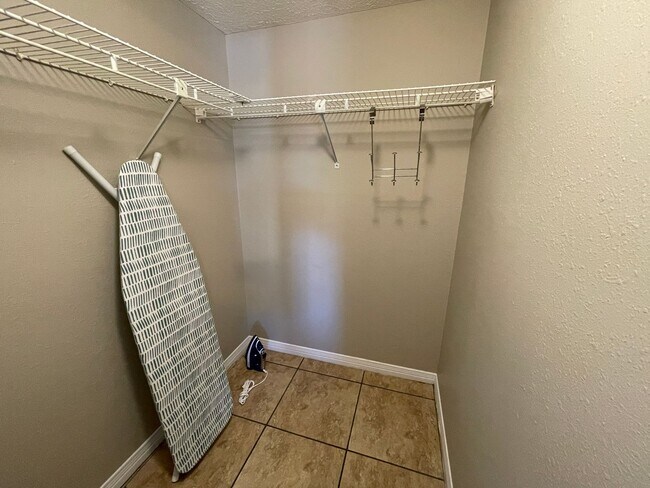 Building Photo - For Lease - Fully Furnished 2 BR | 1.5 BA Townhome in PCB!