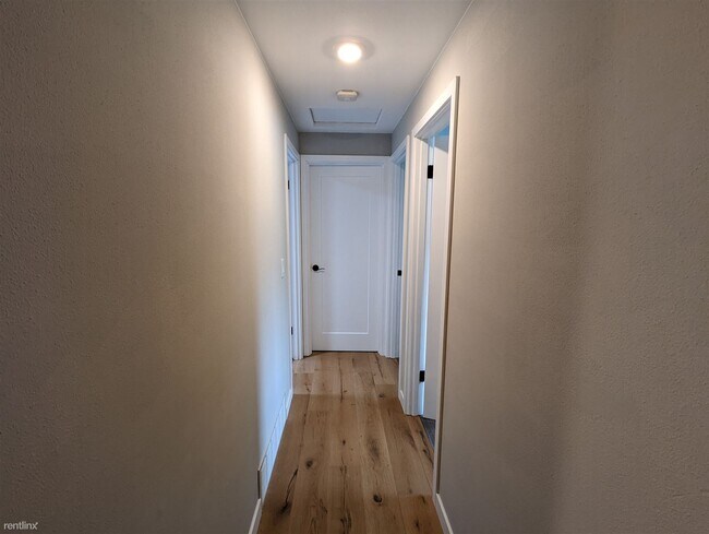 Building Photo - 4 br, 2 bath House - 610 Maywood Lane