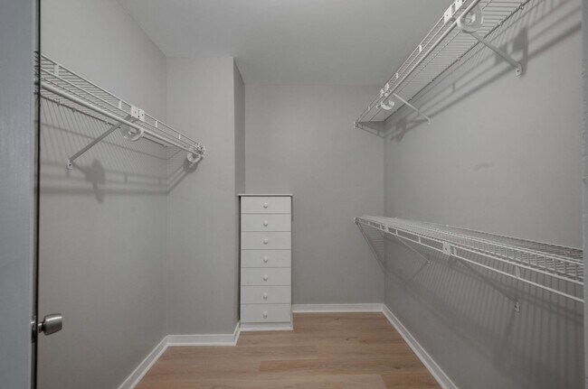 Building Photo - Belle Meade Townhome