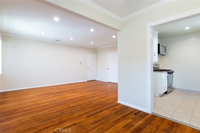 Building Photo - 1811 Sherer Ln
