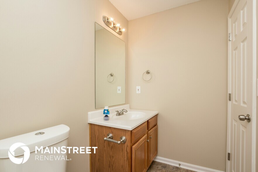 Building Photo - 6792 Foxfire Pl