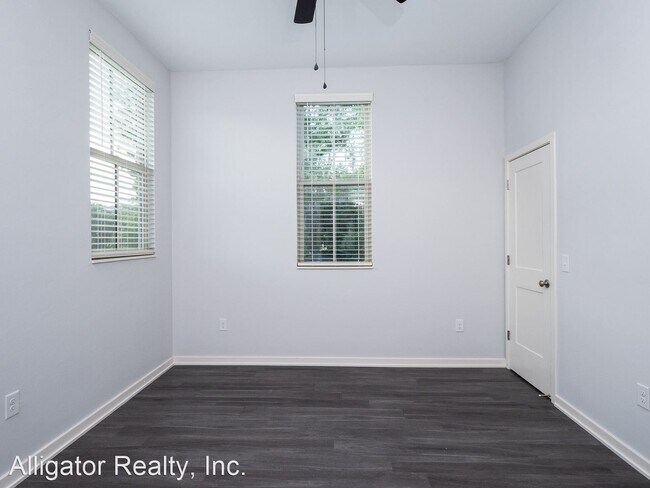 Building Photo - 4 br, 4 bath House - 608 SW 5th Terrace