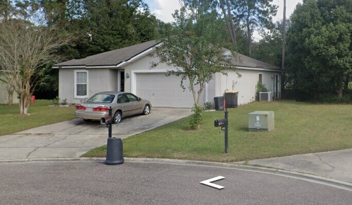 Primary Photo - 3013 Thorn Glen Ct