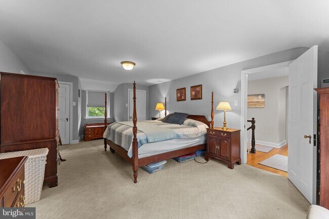Building Photo - 507 Meadowbrook Cir