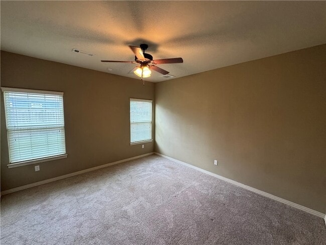Building Photo - 626 N Tennyson Ln