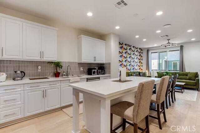 Building Photo - 243 S Sand Palm Dr