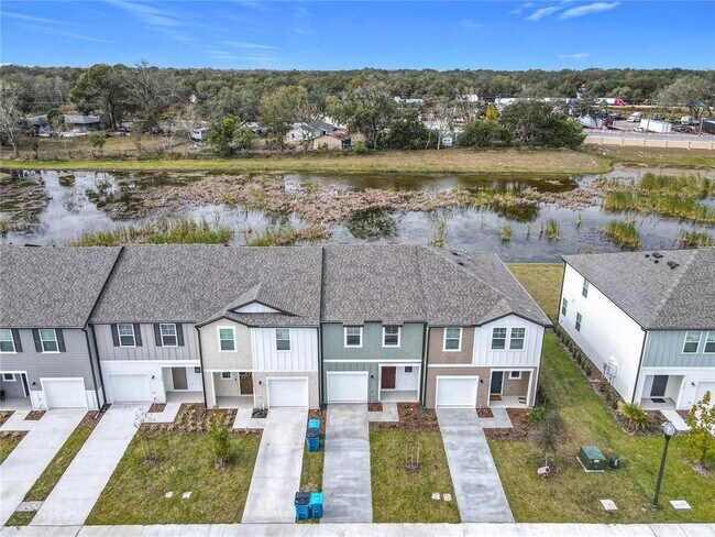 Building Photo - 3270 Vesara Dr