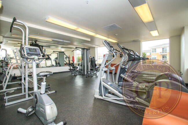 Building Photo - Candlestick Point - 2 BR, 2 BA Condo 1,166...