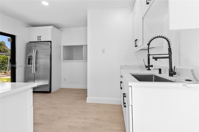 Building Photo - 14171 SW 37th Ct