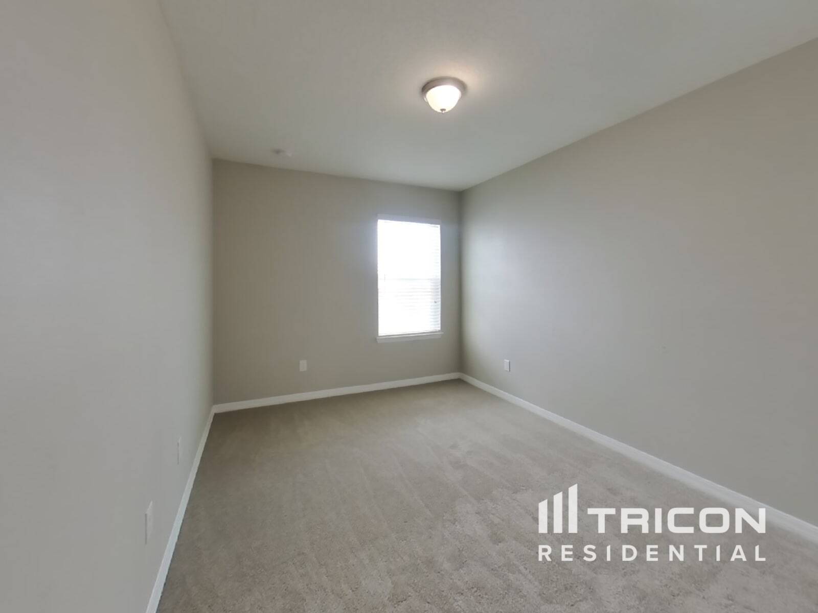 Building Photo - 13439 Palmera Vista Dr