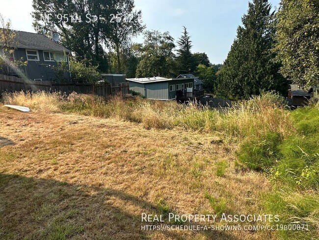 Building Photo - 2512 NE 95th St