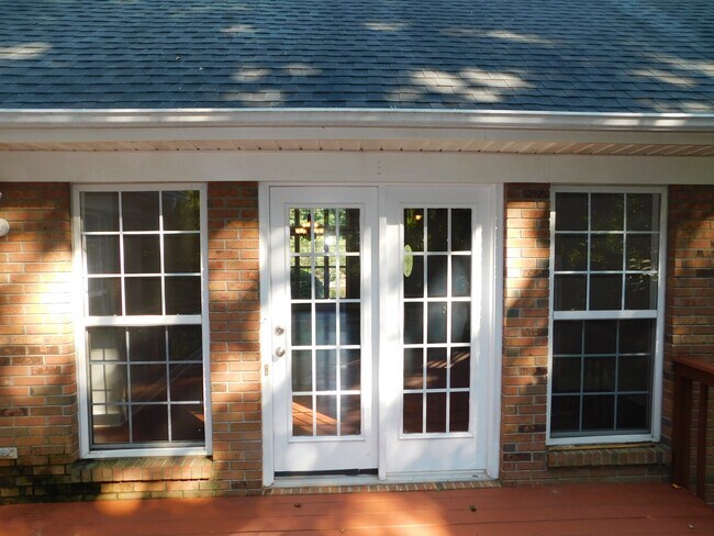 Building Photo - 235 Harbor Landing Dr