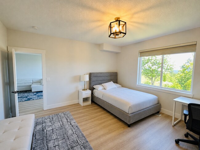 Building Photo - Stunning Custom Camas Home
