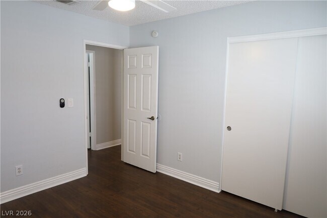 Building Photo - 9417 Shellfish Ct