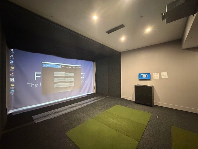 Building Photo - 75 Park Ln S