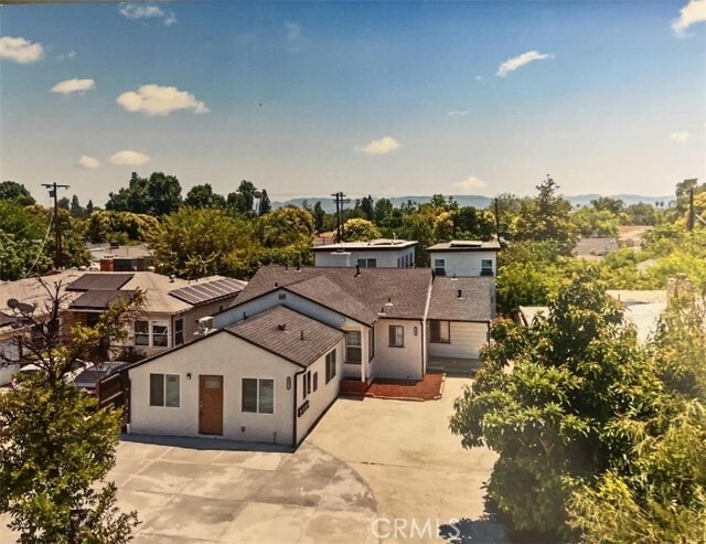 Building Photo - 18654 Runnymede St