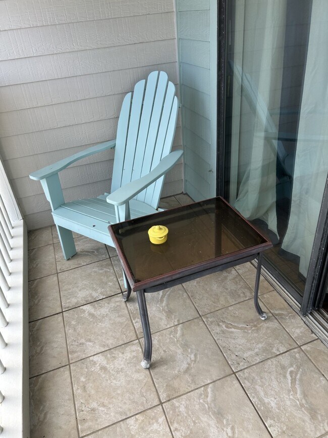 Building Photo - 6102 Seawall Blvd