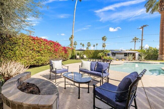 Building Photo - 46310 Shadow Mountain Dr