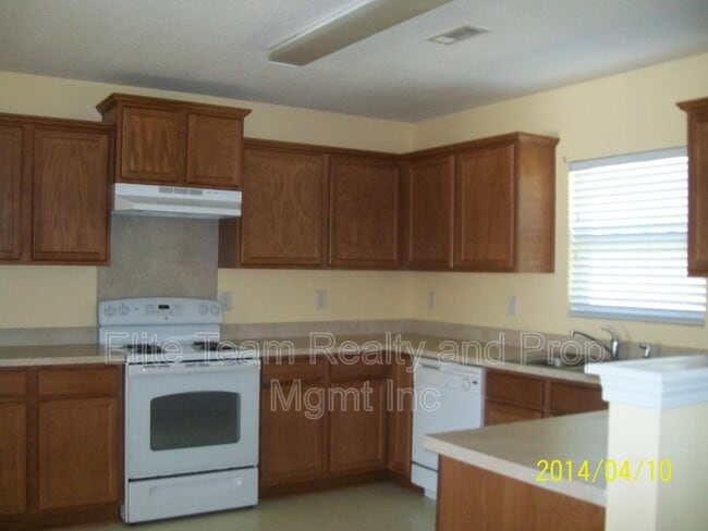 Building Photo - 1732 Carmenet Ln