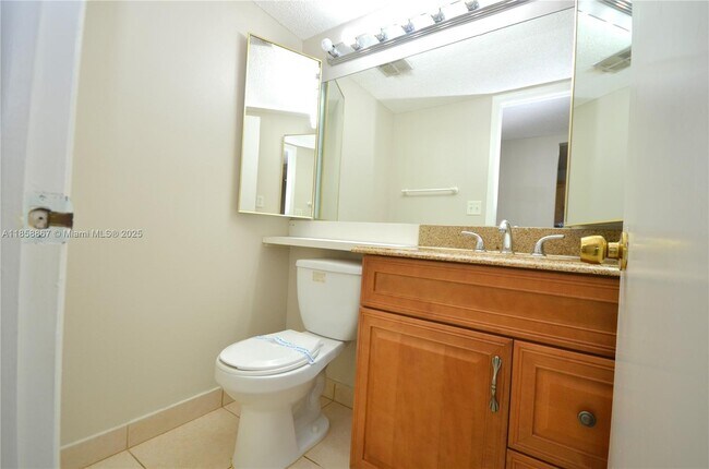 Building Photo - 404 NW 68th Ave