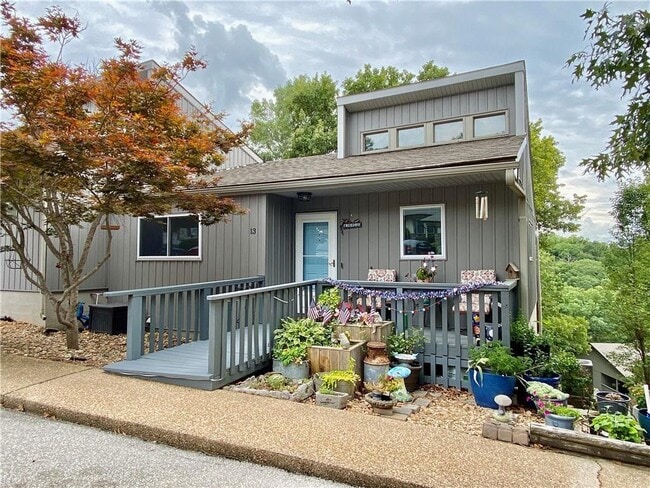 Primary Photo - 13 Connie Ln