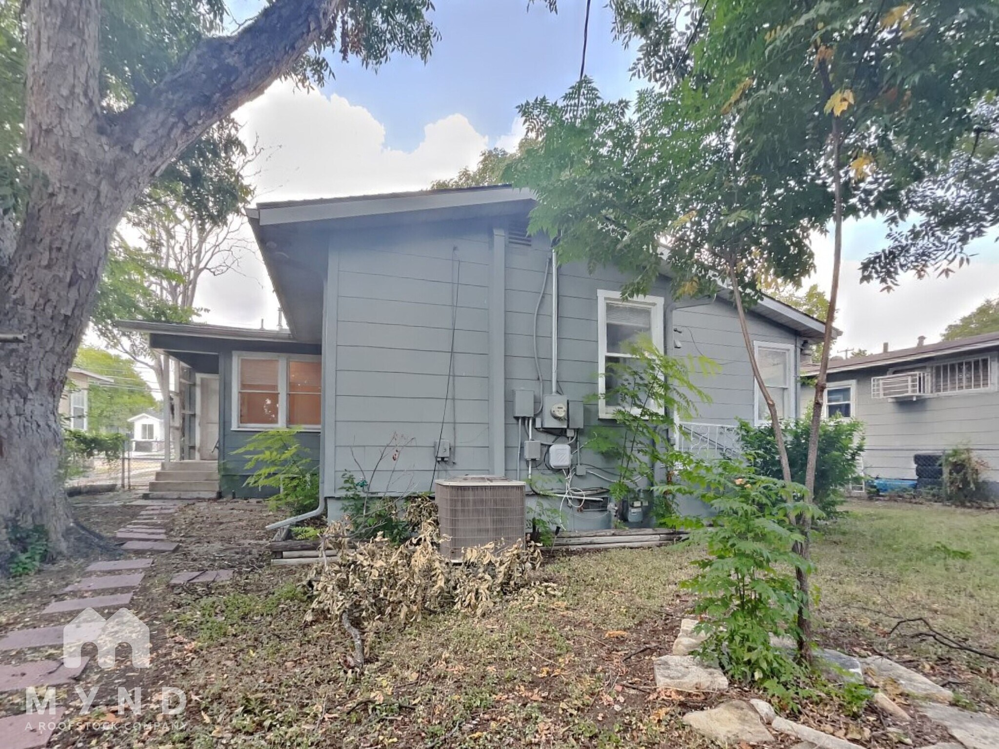 Building Photo - 206 Babcock Rd