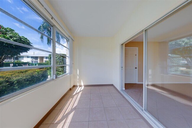 Building Photo - 8301 Bardmoor Blvd