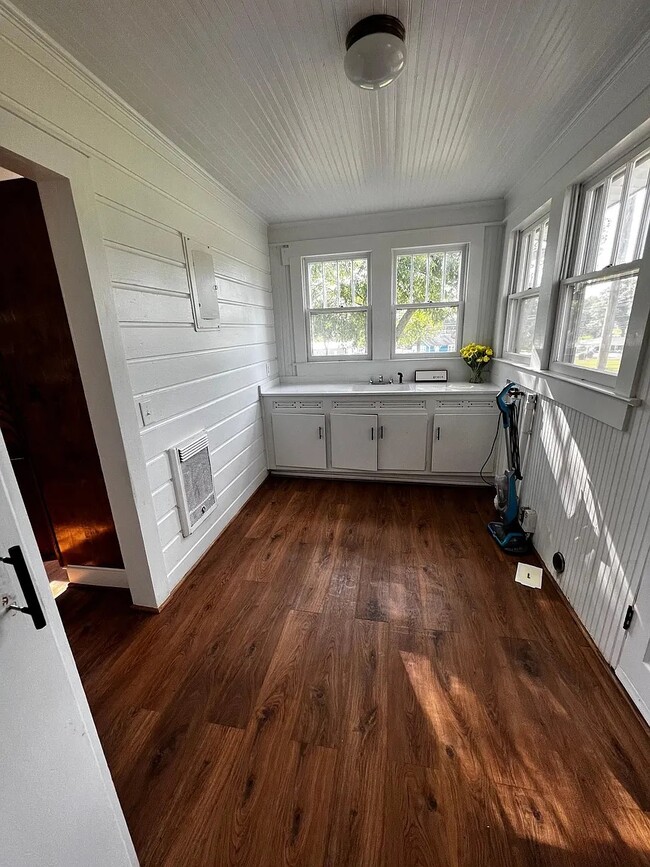 Building Photo - 6 New Dunham Bridge Rd